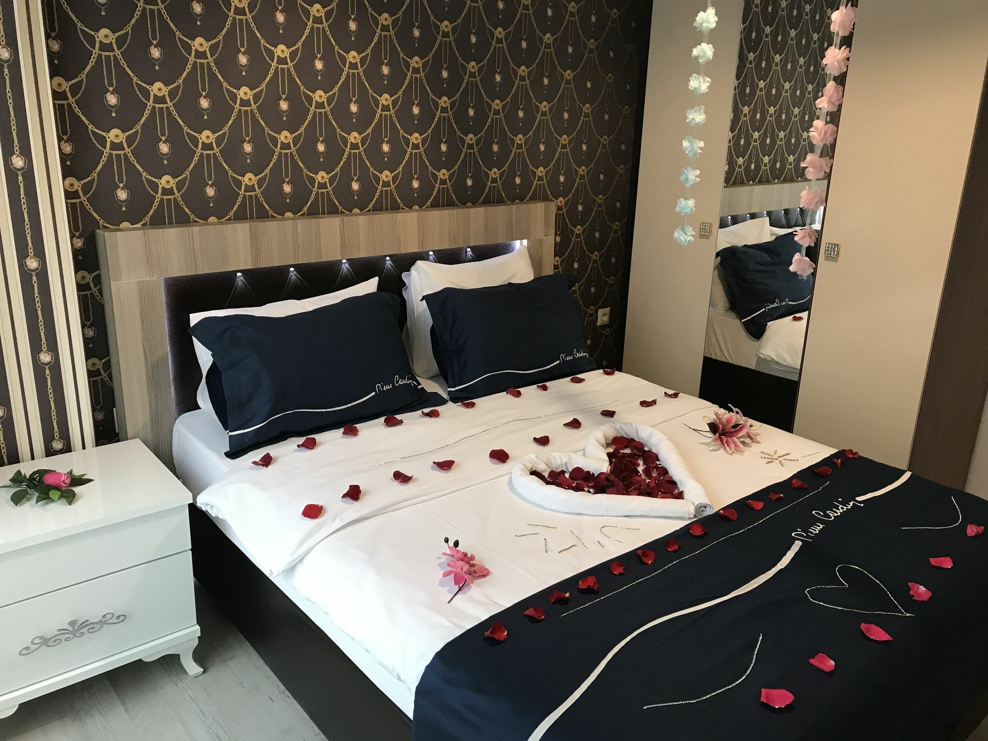 Central Vip Apartments Trabzon Luaran gambar